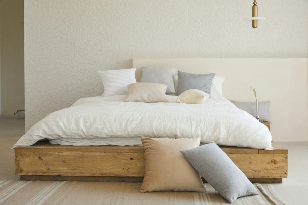 minimalist design of a bedroom